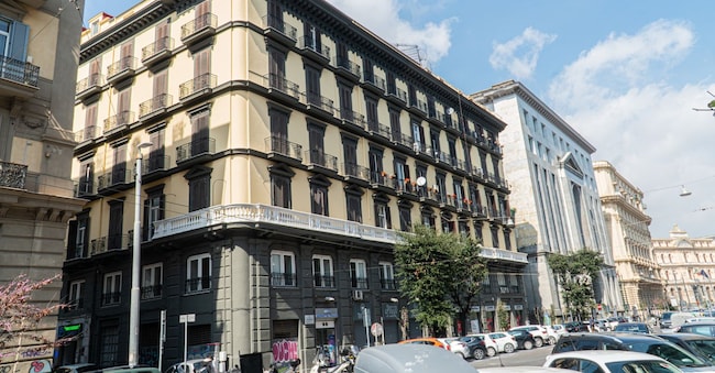 L’immobili di via De Petris, a Napoli