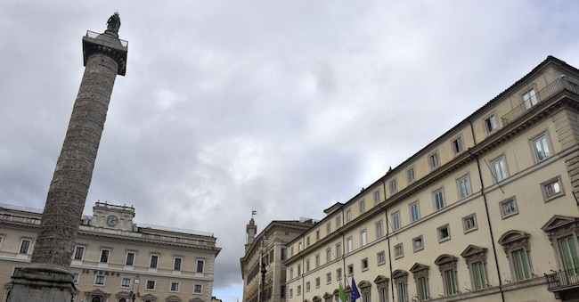 LARGO CHIGI PALAZZO