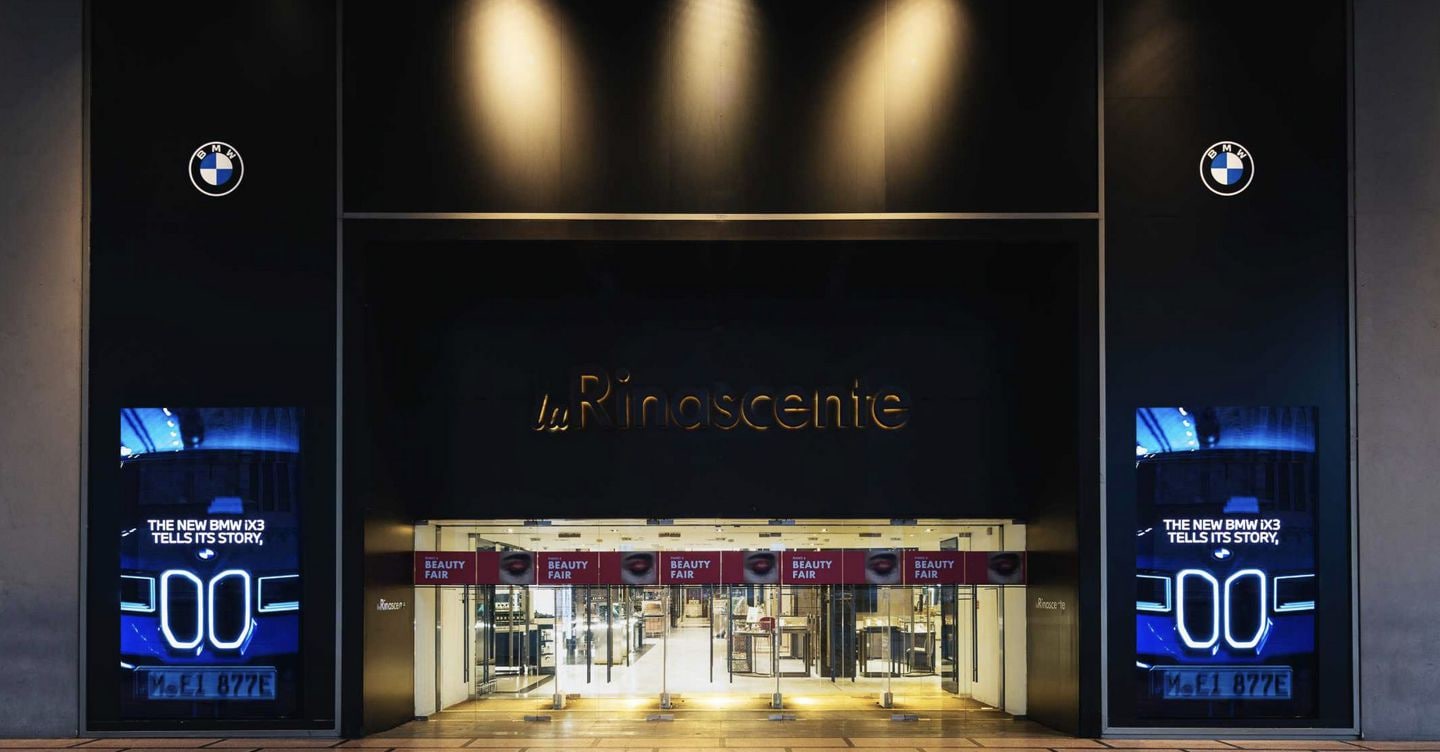 Bmw iX e Neue Klasse, arrivano a Milano in Rinascente con l’esposizione Era Nascente