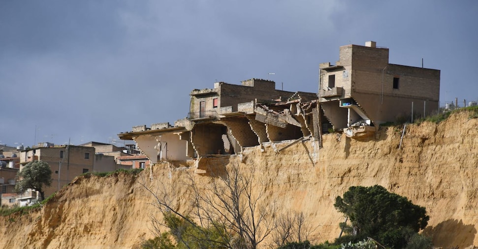 Decreto Bollette, lettera  di 150 scienziati: errore non sostenere Ets