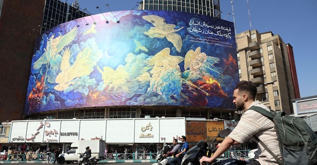 Una strada di Teheran  EPA/ABEDIN TAHERKENAREH