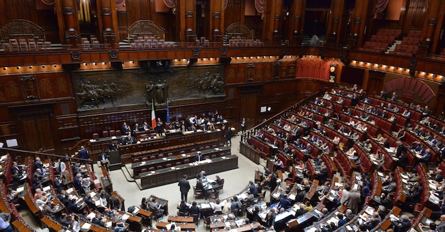 Panoramica dell'aula di Montecitorio ANSA/MAURIZIO BRAMBATTI