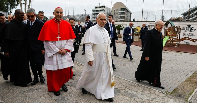 Papa Leone XIV durante la sua visita pastorale alla Parrocchia dell'Ascensione di Nostro Signore Gesù Cristo, a Roma, Italia, 1 marzo 2026. ANSA/ANGELO CARCONI