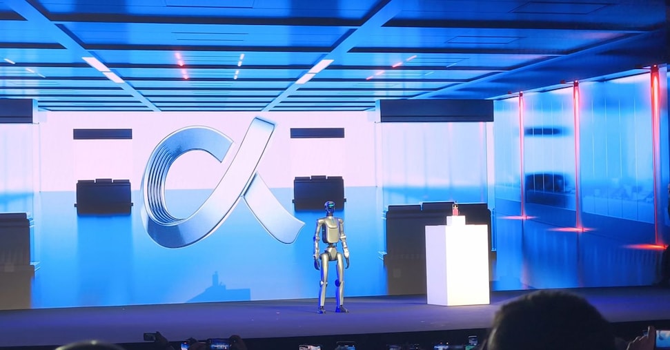 Honor al MWC 2026 spariglia le carte con lo smartphone-robot Honor al MWC 2026 spariglia le carte con lo smartphone-robot