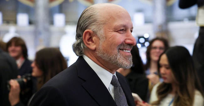 Il segretario al Commercio degli Stati Uniti Howard Lutnick arriva per il discorso sullo stato dell'Unione del presidente Donald Trump davanti a una sessione congiunta del Congresso presso il Campidoglio degli Stati Uniti a Washington, D.C., Stati Uniti, il 24 febbraio 2026. REUTERS/Kylie Cooper
