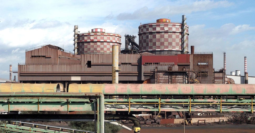 Ex Ilva, morto operaio caduto da 10 metri. Landini: «Responsabilità precise»