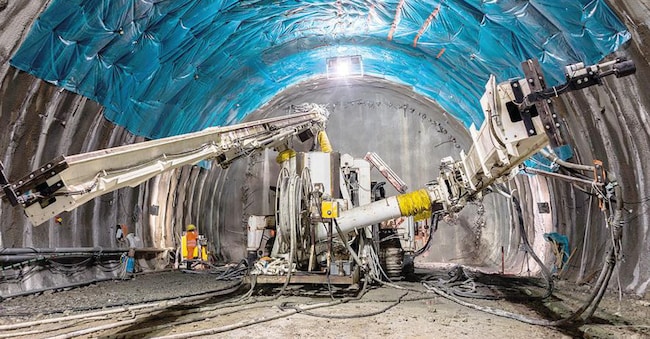 Nel cuore delle Alpi. Sotto la montagna più trafficata d’Europa è in corso lo scavo per realizzare il nuovo tunnel ferroviario del Brennero, che dal 2032 collegherà Fortezza (Italia) e Innsbruck (Austria)