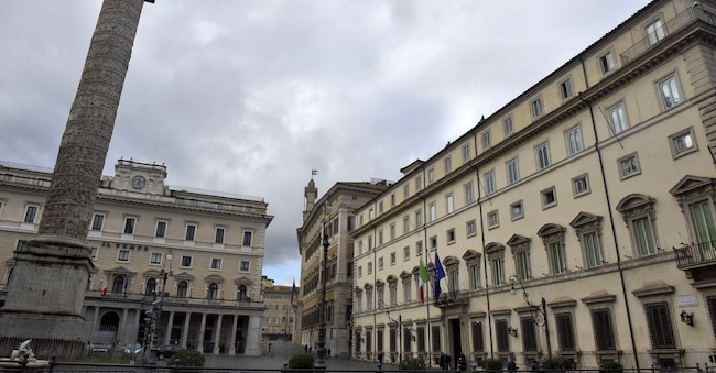 LARGO CHIGI PALAZZO