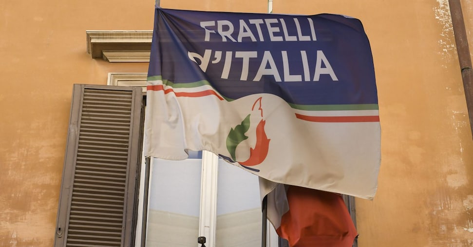 roma allarme bomba nella sede di fdi locali evacuati da Ilsole24ore.com roma allarme bomba nella sede di fdi locali evacuati