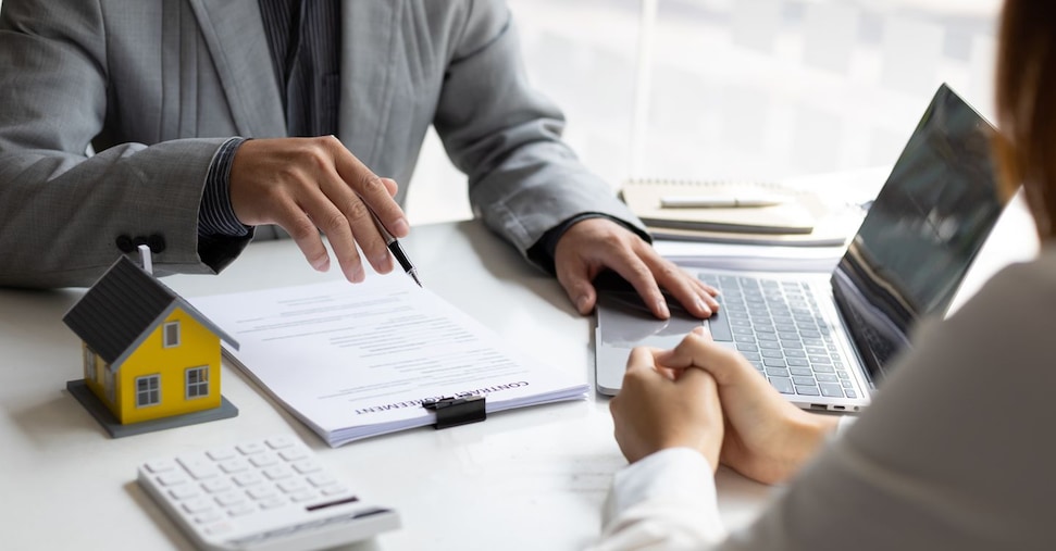 Compagnie di assicurazione tra utili record, sconti in Borsa e l’incognita Hormuz Compagnie di assicurazione tra utili record, sconti in Borsa e l’incognita Hormuz