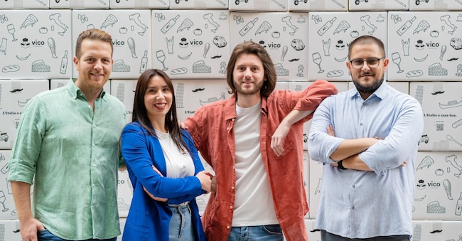 Da sinistra verso destra Gennaro Viscardi, Debora Celentano, Antonio Guarrera, Vittorio Colonna di Cegua