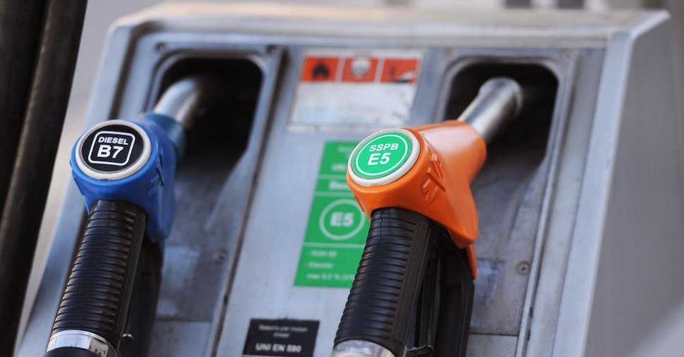 carburanti alle stelle allarme speculazioni torna mister prezzi ecco come funziona