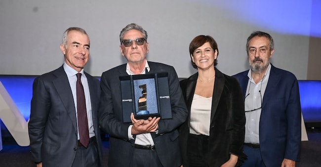 Da sinistra, il presidente di Premio Film Impresa Giampaolo Letta, Sergio Castellitto, presidente della giuria del Premio Film Impresa 2026, Nonica Mucarelli, assessora alle Attività produttive del Comune di Roma, e il direttore Artistico di Premio Film Impresa Mario Sesti