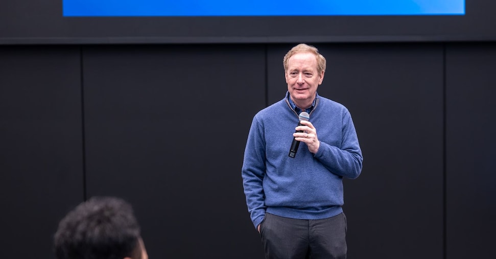 Brad Smith (Microsoft): «L’Ai è la nuova elettricità ma attenzione al divario Nord-Sud»