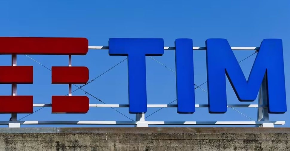 Tim, accordo con i sindacati per 1000 uscite con fondo bilaterale di settore