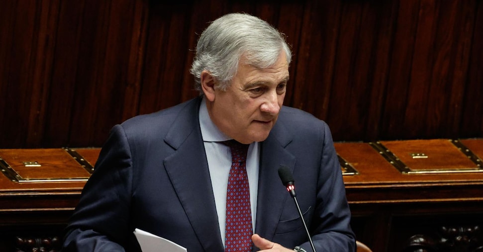 Iran, Tajani: «Rimpatriati più di 20mila italiani dall’inizio della crisi»