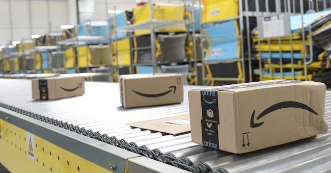 Deposito smistamento amazon (Imagoeconomica)