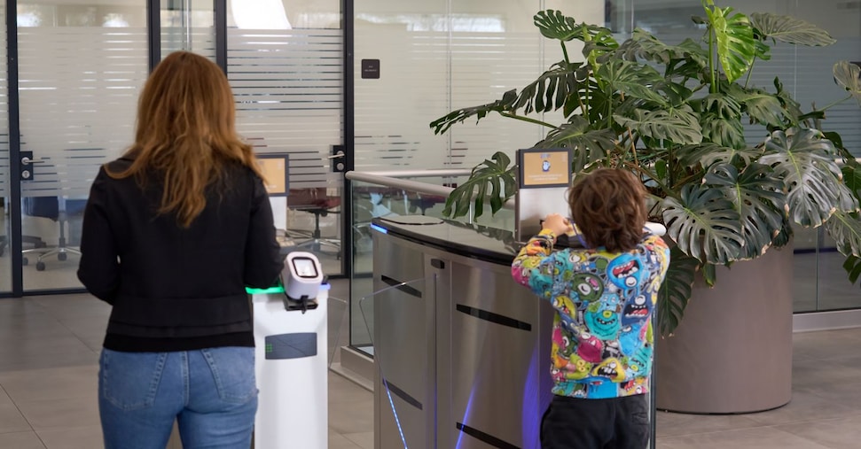 Fater liberalizza le ferie per chi lavora per obiettivi. Se raggiunti al 100%, bonus di 2.700 euro