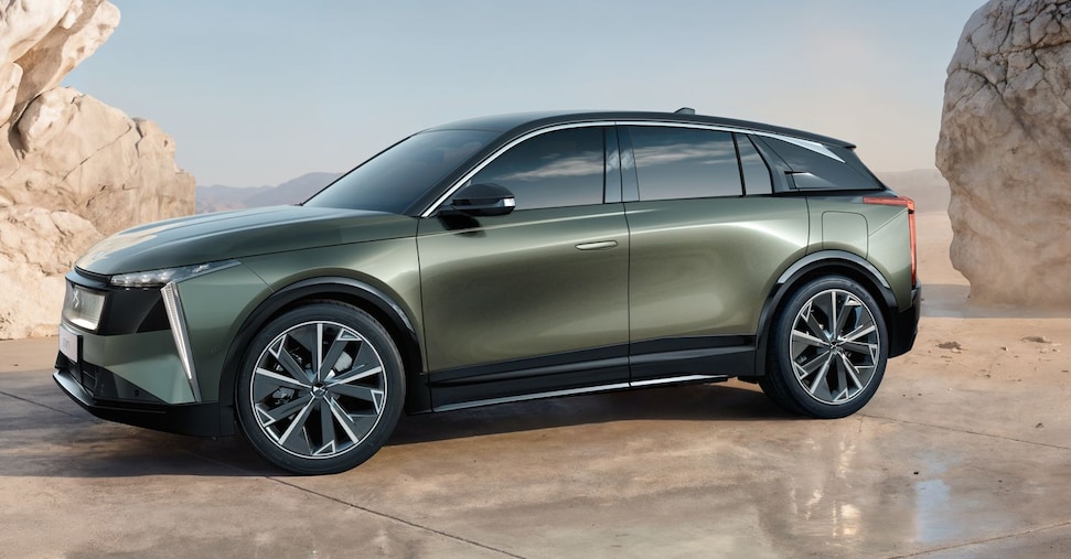 Nuova DS N°7, debutta la seconda francese made in Melfi. È elettrica oppure  mild hybrid - Il Sole 24 ORE