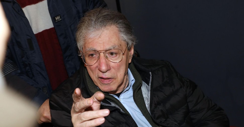 Morto Umberto Bossi, fondatore della Lega