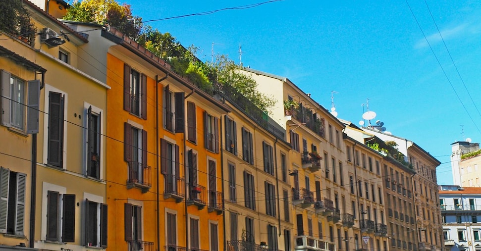 Prezzi case, per Milano la crescita più bassa dal 2018. Impennata di Roma