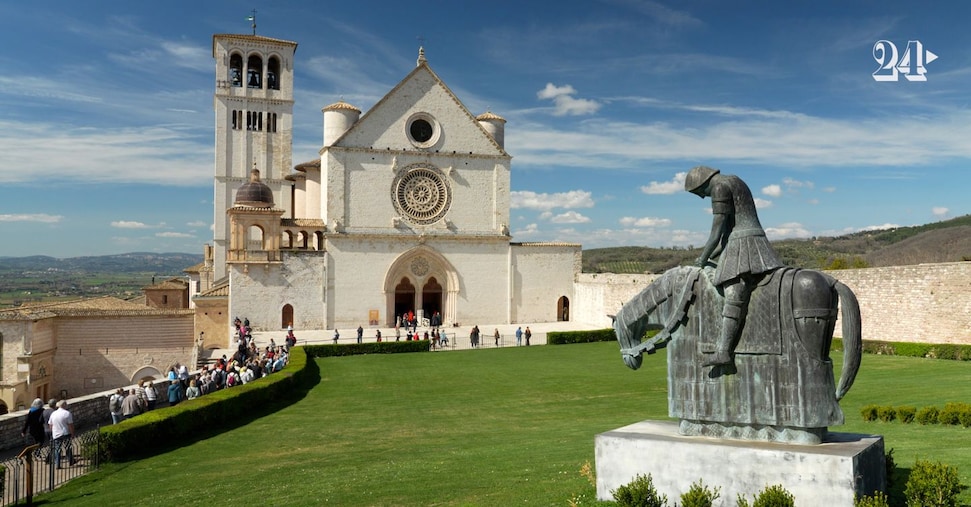 Assisi, si conclude la venerazione pubblica delle spoglie mortali di San Francesco