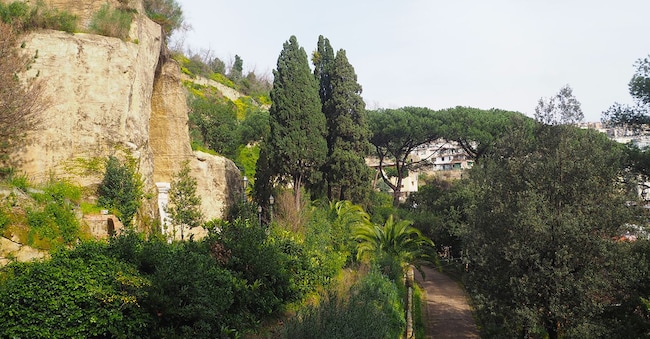 Nel parco giardino di Leopardi e Virgilio