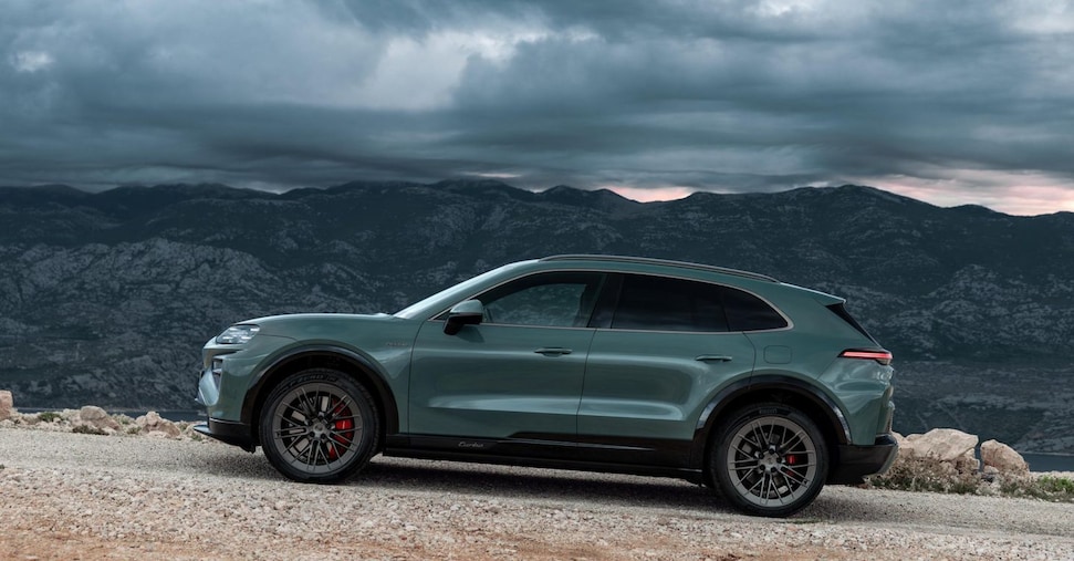 ポルシェ カイエン エレクトリックとターボ エレクトリック、リチウムイオン スーパー SUV のテスト