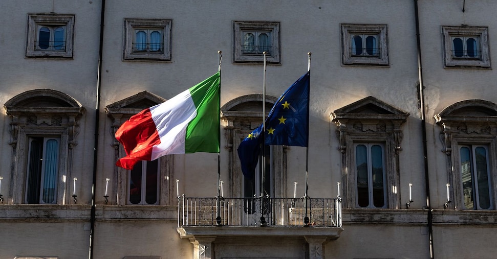 Dall’iperammortamento ai pacchi, via libera al decreto fiscale. Ecco le misure Dall’iperammortamento ai pacchi, via libera al decreto fiscale. Ecco le misure