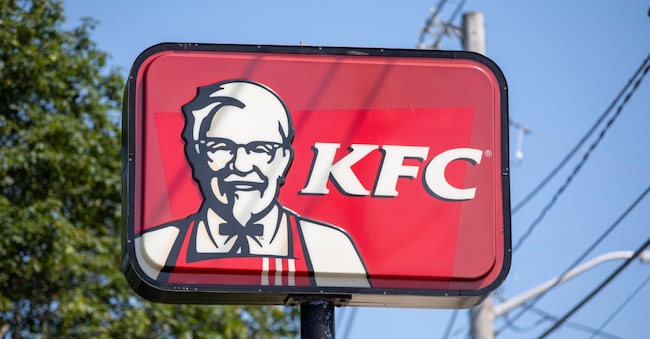 Un’insegna all'esterno di un ristorante Kentucky Fried Chicken (KFC)  (Scott Eisen/Bloomberg)