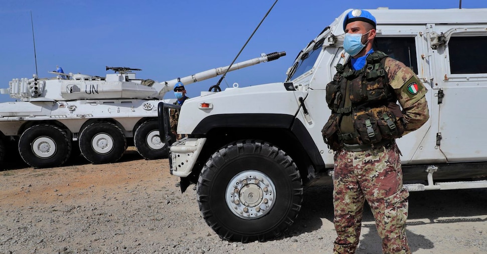 Libano, uccisi tre soldati indonesiani. Italia in pressing per cambiare le regole di ingaggio di Unifil Libano, uccisi tre soldati indonesiani. Italia in pressing per cambiare le regole di ingaggio di Unifil