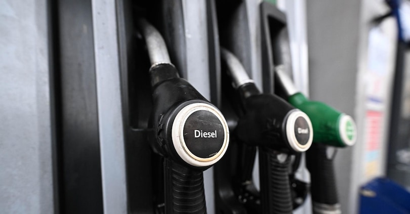 Carburanti, taglio delle accise fino al 30 aprilezi