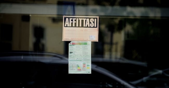 EMERGENZA CORONAVIRUS EFFETTI DELLA QUARANTENA SULLE ATTIVITA' COMMERCIALI DI FIRENZE COMMERCIO SVENDITA FALLIMENTO CHIUSURA COVID 19 CORONA VIRUS QUARANTENA LAVORO AFFARI AFFITTO AZIENDA ARTIGIANO  FASE2 LOCKDOWN
FASE 2
COVID19
AFFITTASI IMAGOECONOMICA