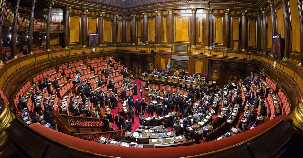 La proposta del Pd: stretta sull’algoritmo che governa la selezione dei contenuti sui social. Ecco come