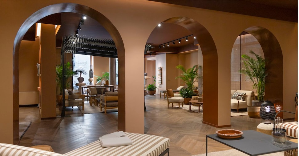 Unopiù, grandi progetti  e negozi multimarca trainano ordini e ricavi