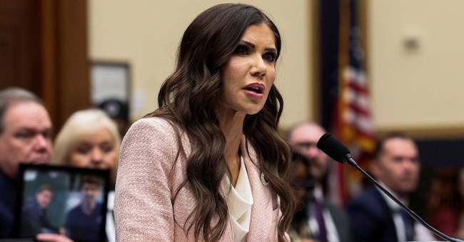  Kristi Noem REUTERS