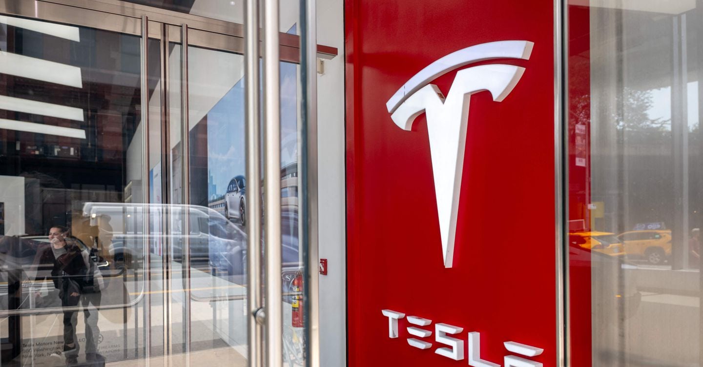 Tesla, lo scatto in Ue non basta: Byd verso il sorpasso a fine anno