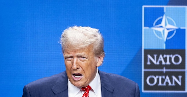 Il presidente degli Stati Uniti Donald Trump partecipa a una conferenza stampa al termine del vertice NATO all'Aia, nei Paesi Bassi, il 25 giugno 2025.  EPA/Robin van Lonkhuijsen EPA