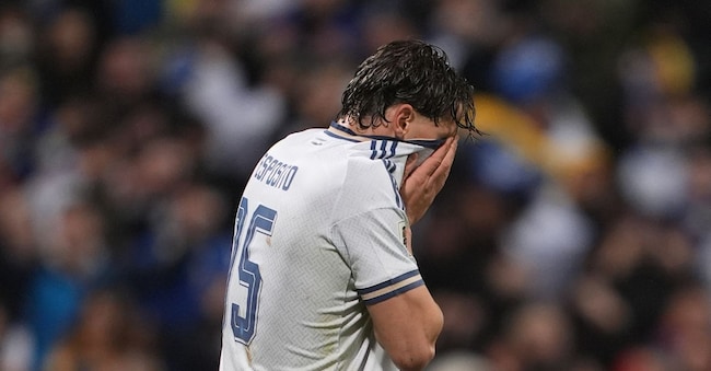 L’attaccante della Nazionale, Pio Esposito, è stato fra i calciatori che hanno sbagliato il calcio di rigore durante la finale play off per approdare ai Mondiali 2006, persa dall’Italia contro la Bosnia LAPRESSE