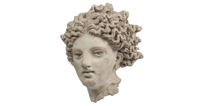 «Testa femminile raffigurante Thesan/Leucotea», dal Tempio A di Pyrgi, 350 a.C. ca., Museo Nazionale Etrusco di Villa Giulia di Roma
