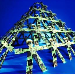 Industrial Circuit --- Image by © Firefly Productions/CORBIS © Firefly Productions/CORBIS