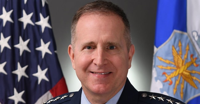 Ritratto ufficiale del generale James C. Slife (Foto dell'Aeronautica Militare degli Stati Uniti)