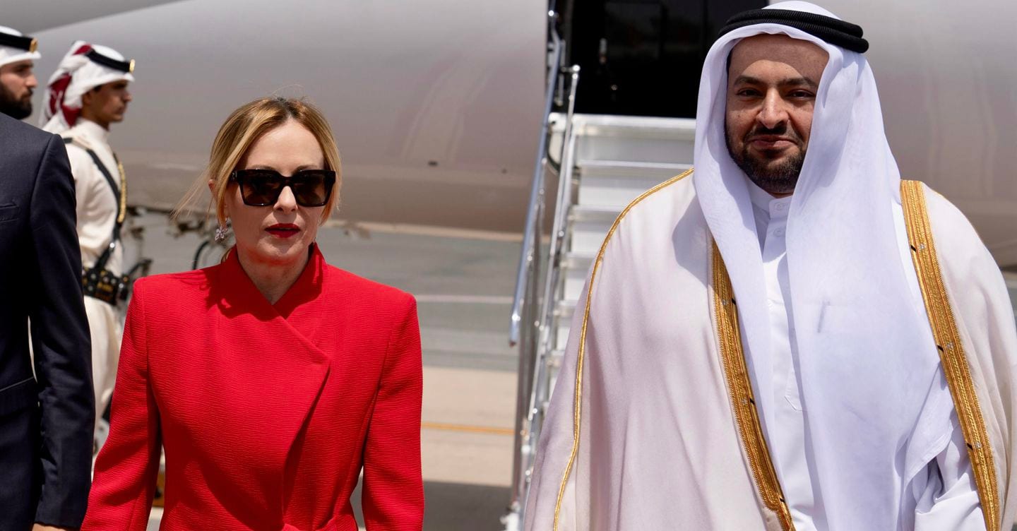 Meloni, dopo Gedda, l’arrivo a Doha: urgente e necessario assicurare la libertà di navigazione a Hormuz