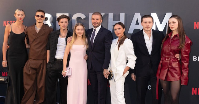Mia Regan, Romeo Beckham, Cruz Beckham, Harper Beckham, David Beckham, Victoria Beckham, Brooklyn Beckham e Peltz Beckham  (Alamy Stock Photo)