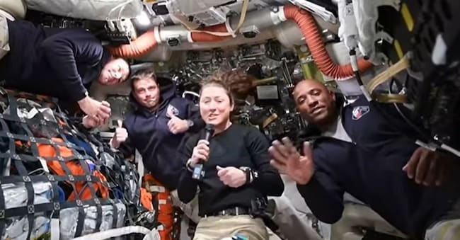 Foto IPP/Reid Wiseman/Nasa/Planet Pix via ZUMA Press Wire nella foto I membri dell'equipaggio della missione Artemis II della NASA, Jeremy Hansen, Reid Wiseman, Christina Koch e Victor Glover, rispondono alle domande dei giornalisti durante il primo evento di downlink della loro missione. Le immagini sono state diffuse il terzo giorno della prima missione dal 1972 a portare l'uomo intorno alla Luna. missione Artemis II della NASA sulla luna 16878