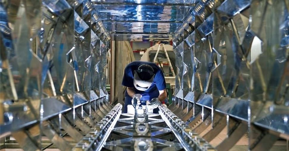 Export in bilico, merce bloccata, listini al rialzo: tempesta sull’industria