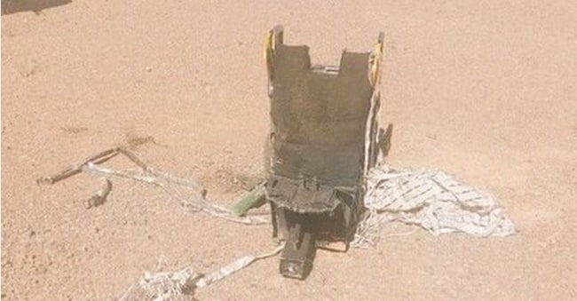 Rottami del jet statunitense abbattuto dall’esercito iraniano F-15E