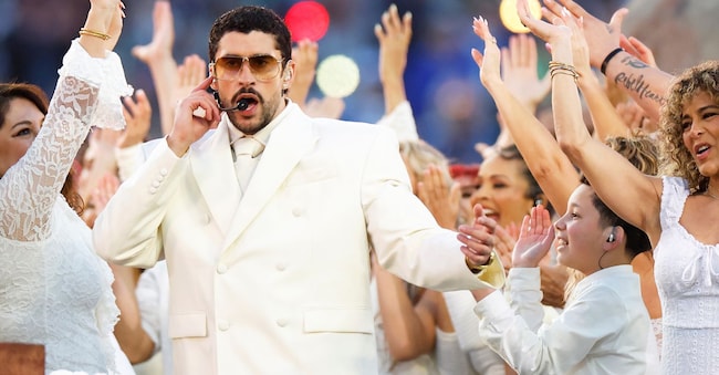 Bad Bunny, star della Universal Music, si esibisce durante lo spettacolo dell'intervallo del Super Bowl 60 tra i Seattle Seahawks e i New England Patriots a Santa Clara, in California, domenica 8 febbraio 2026. (Carlos Avila Gonzalez/San Francisco Chronicle via AP) APS