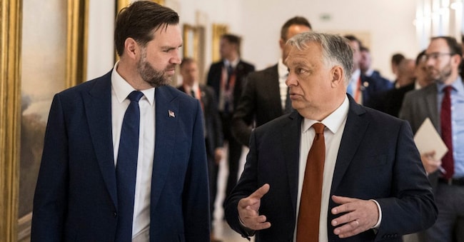  JD Vance, vicepresidente Usa (a sinistra) e Viktor Orban, premier ungherese a Budapest  7146