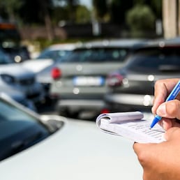 MULTE POLIZIA ROMA CAPITALE, MULTA CONTRAVVENZIONE CONTRAVVENZIONI MULTE POLIZIA ROMA CAPITALE VIGILE VIGILI
MUNICIPALE
URBANO
INFRAZIONE INFRAZIONI
STRADALE STRADALI IMAGOECONOMICA